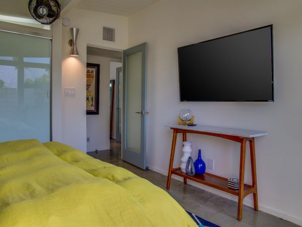 Palm Springs Home 990984