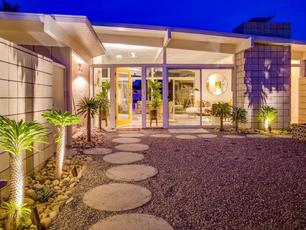 Palm Springs Home 990984