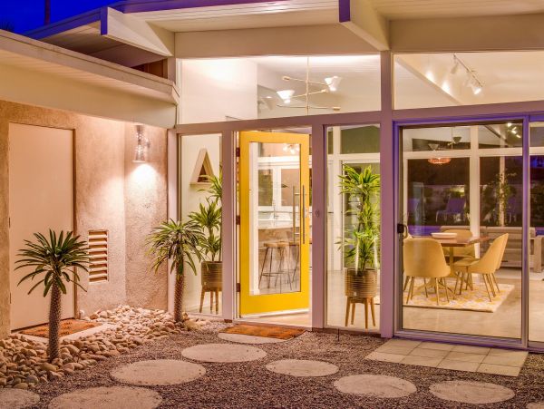 Palm Springs Home 990984
