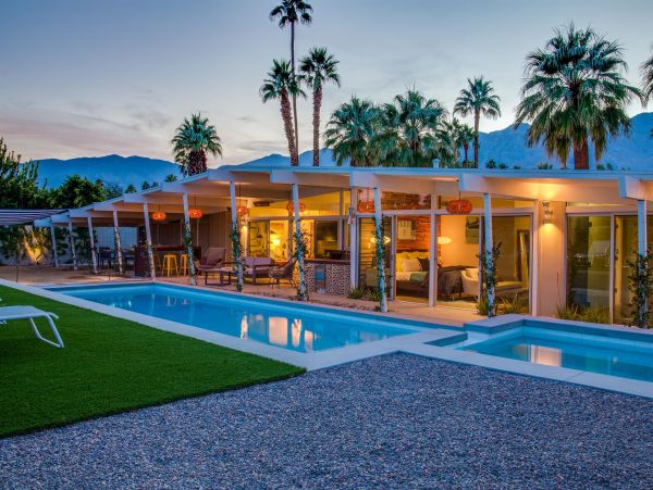 Palm Springs Home 990984