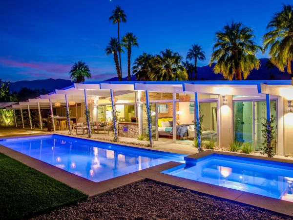 Palm Springs Home 990984