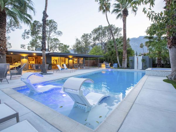 Palm Springs Home 990985