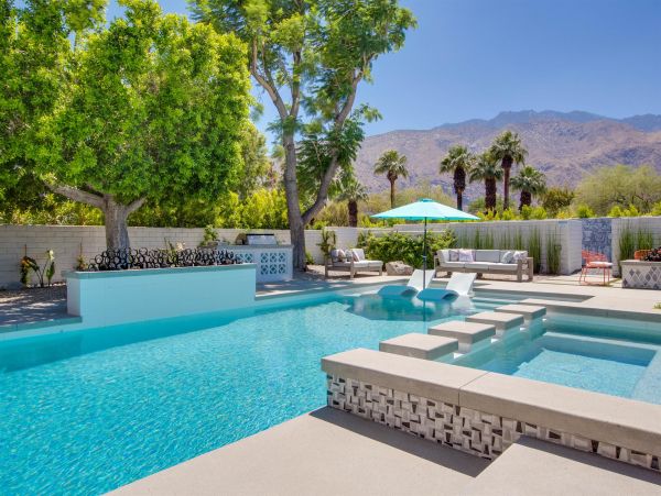 Palm Springs Home 990986