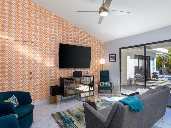 Palm Springs Home 990986