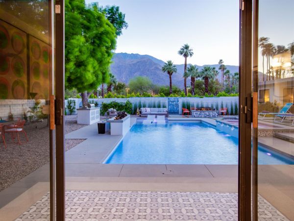 Palm Springs Home 990986