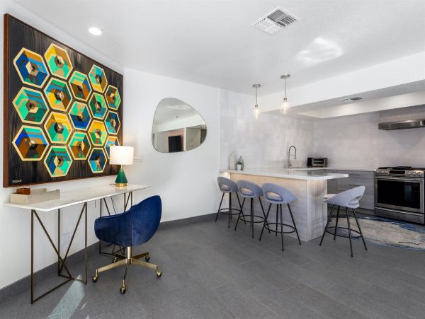 Palm Springs Home 990986