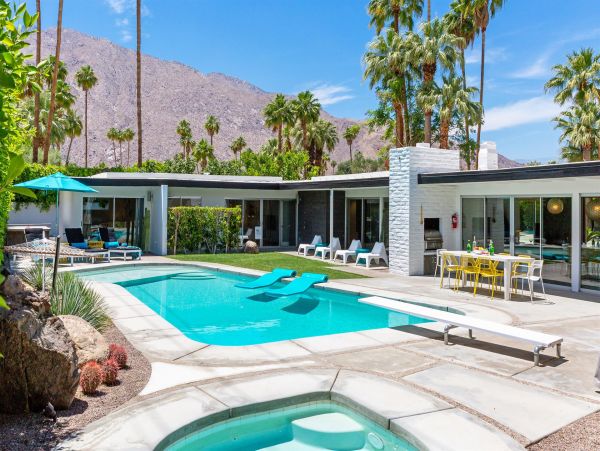 Palm Springs Home 990987