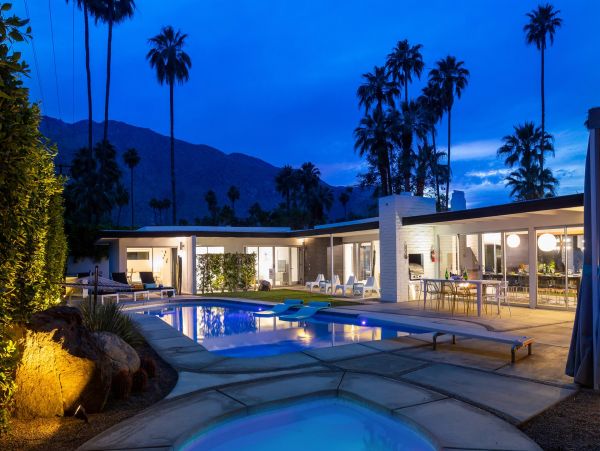 Palm Springs Home 990987