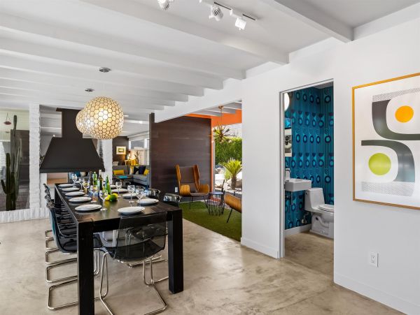 Palm Springs Home 990987