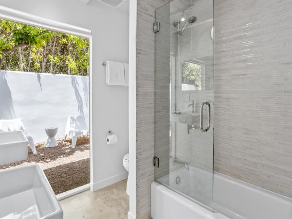 Palm Springs Home 990987