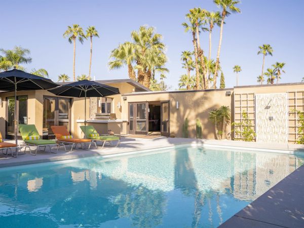 Palm Springs Home 990989