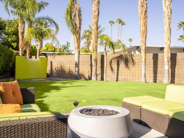 Palm Springs Home 990989