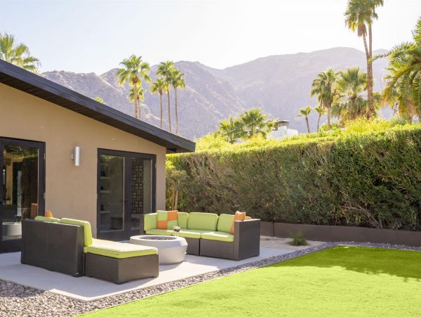 Palm Springs Home 990989