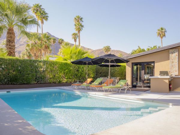 Palm Springs Home 990989