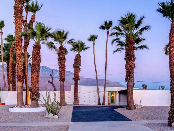 Palm Springs Home 990990