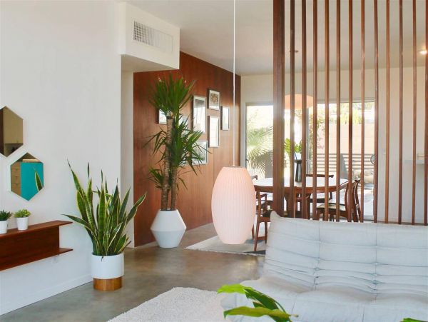 Palm Springs Home 990990