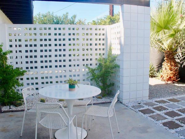 Palm Springs Home 990990
