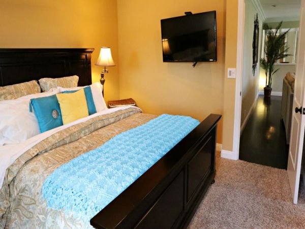 Anaheim Home 990992