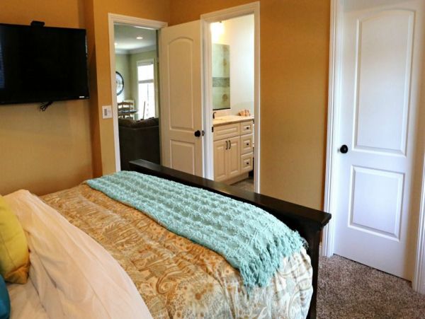 Anaheim Home 990992