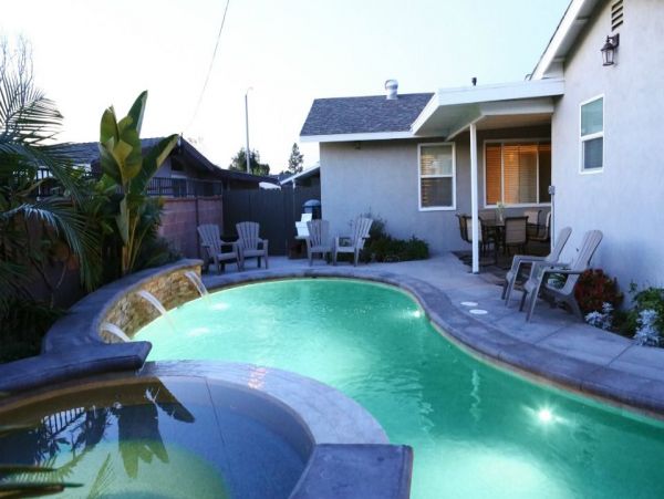 Anaheim Home 990994