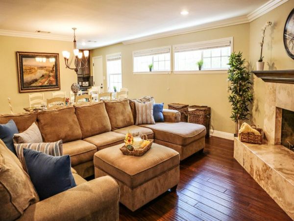 Anaheim Home 990997