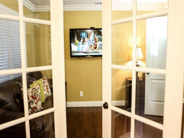 Anaheim Home 990997
