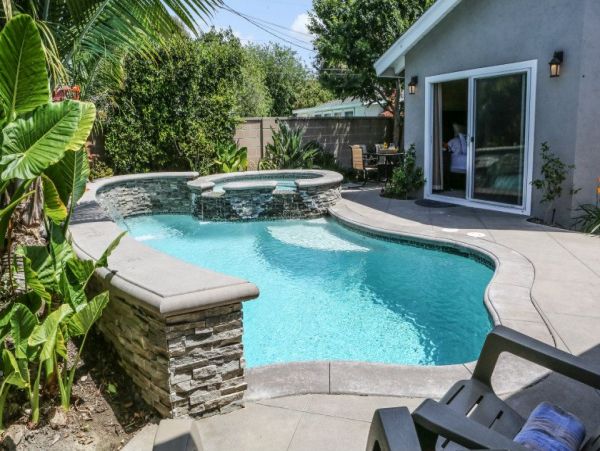 Anaheim Home 990997