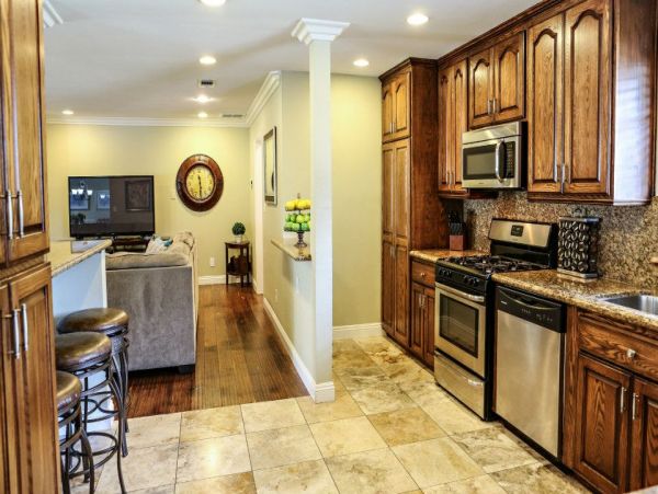 Anaheim Home 990998