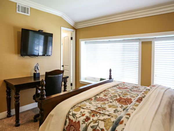 Anaheim Home 990998
