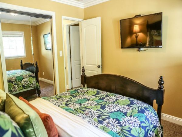 Anaheim Home 990998