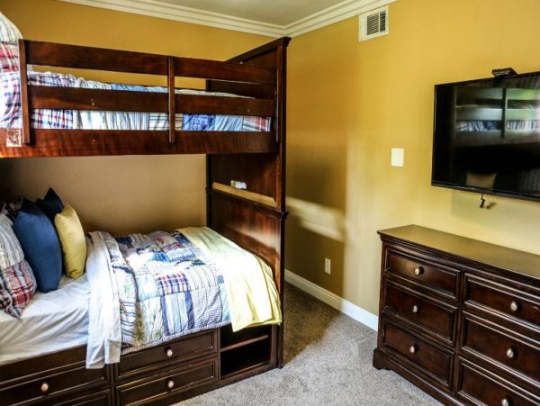 Anaheim Home 990998