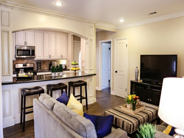 Anaheim Home 991000