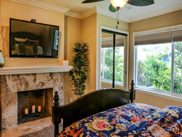 Anaheim Home 991000