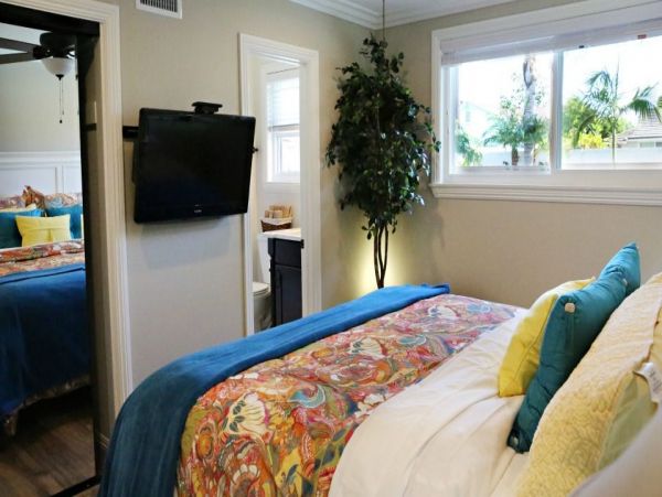 Anaheim Home 991008