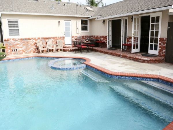 Anaheim Home 991009
