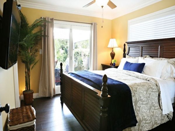 Anaheim Home 991010
