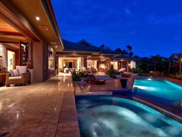 Oceanview Luxury Four Bedroom Vacation Home in Kaanapali