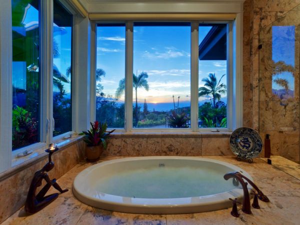 Oceanview Luxury Four Bedroom Vacation Home in Kaanapali