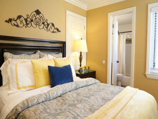 Anaheim Home 991013
