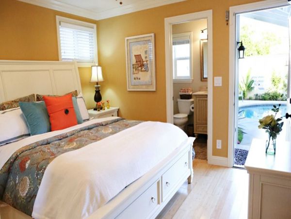 Anaheim Home 991013