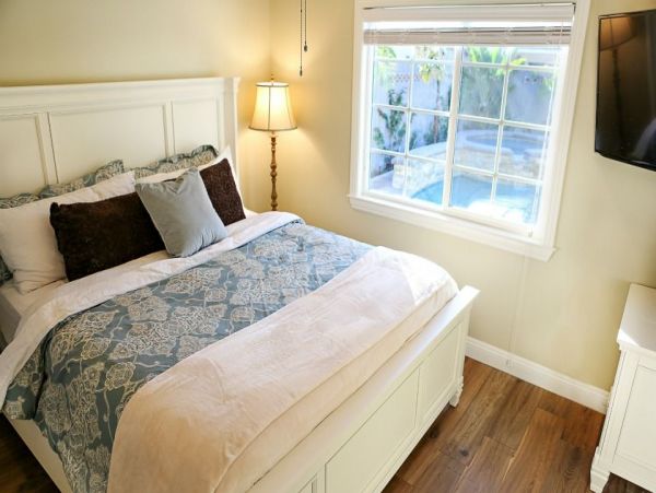 Anaheim Home 991014