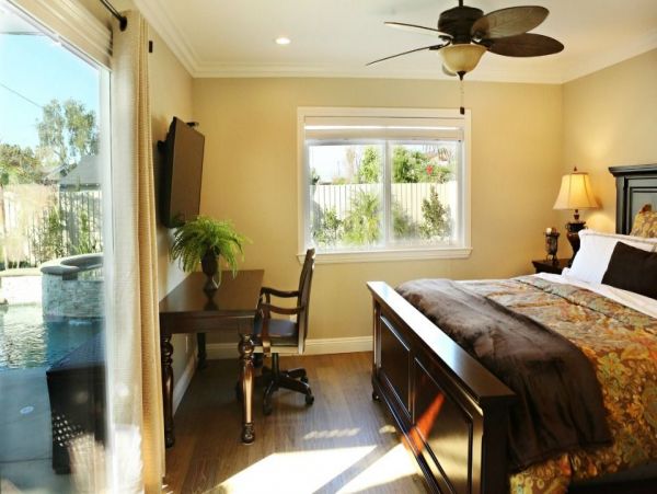 Anaheim Home 991018