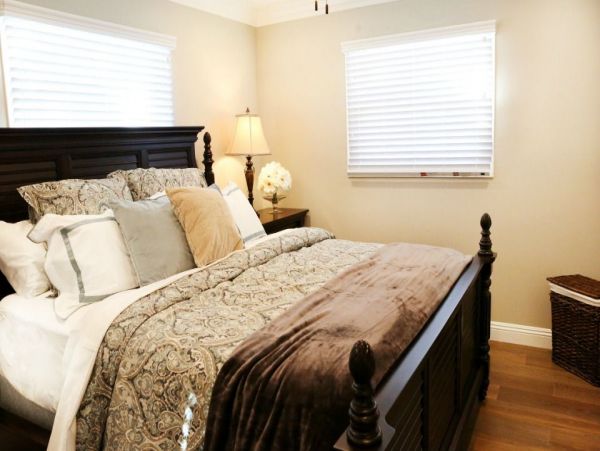 Anaheim Home 991018
