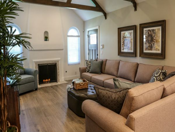 Anaheim Home 991022