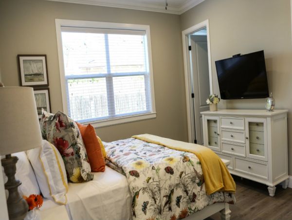 Anaheim Home 991022