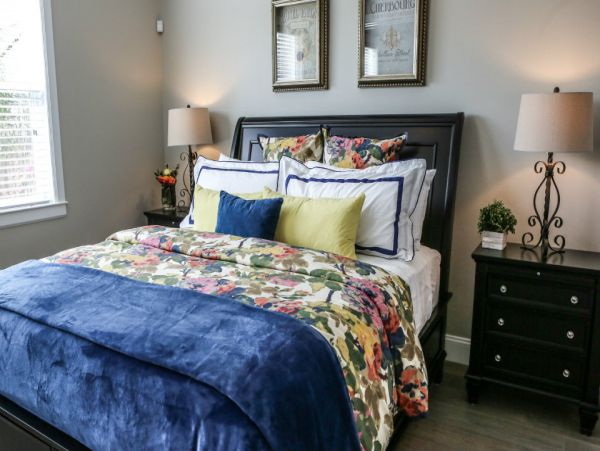 Anaheim Home 991022