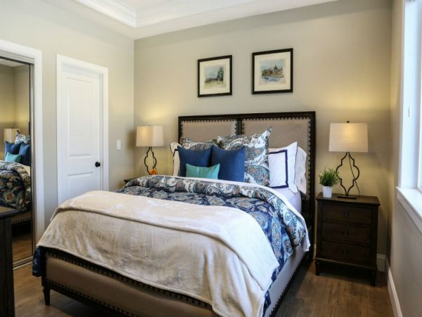 Anaheim Home 991023