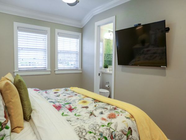 Anaheim Home 991023
