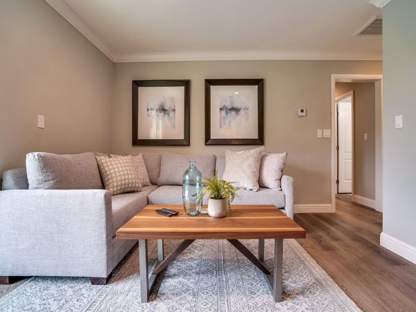 Anaheim Home 991028