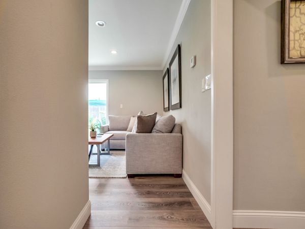 Anaheim Home 991028